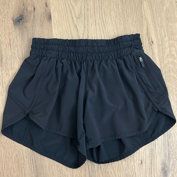 Lululemon Black Tracker Shorts - Picture 1 of 1